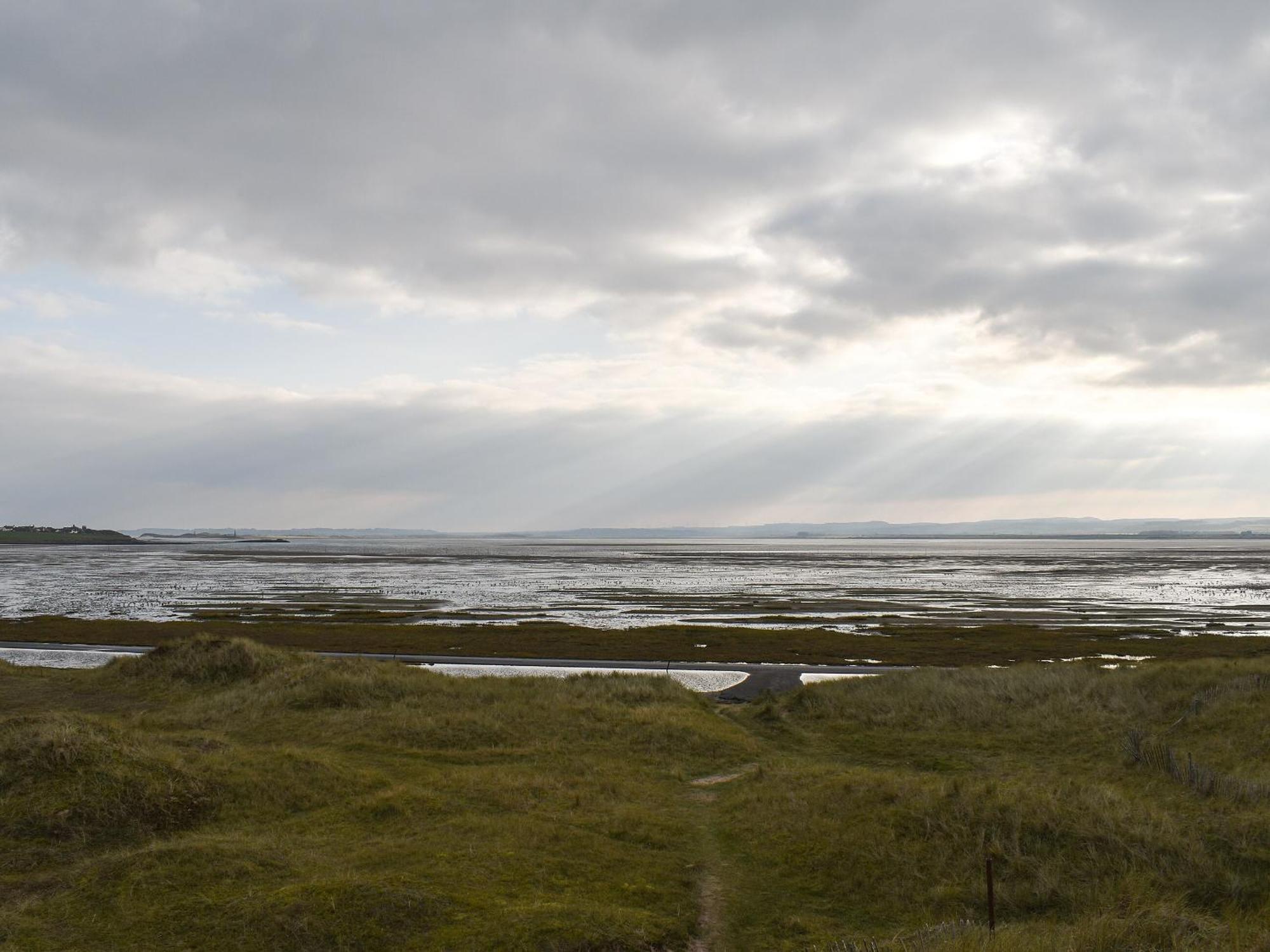 Lower Bamburgh View Holy Island of Lindisfarne Kültér fotó